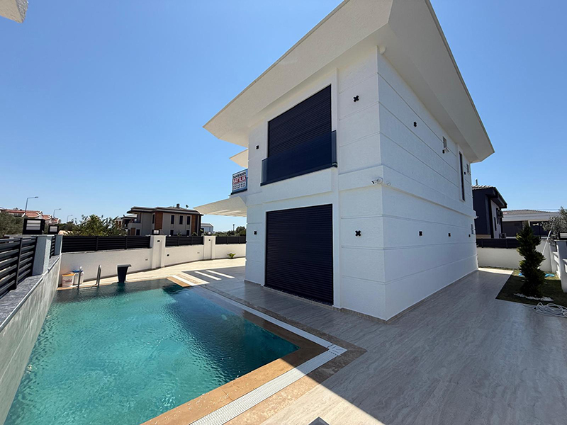 Elegant Villa outside Altinkum