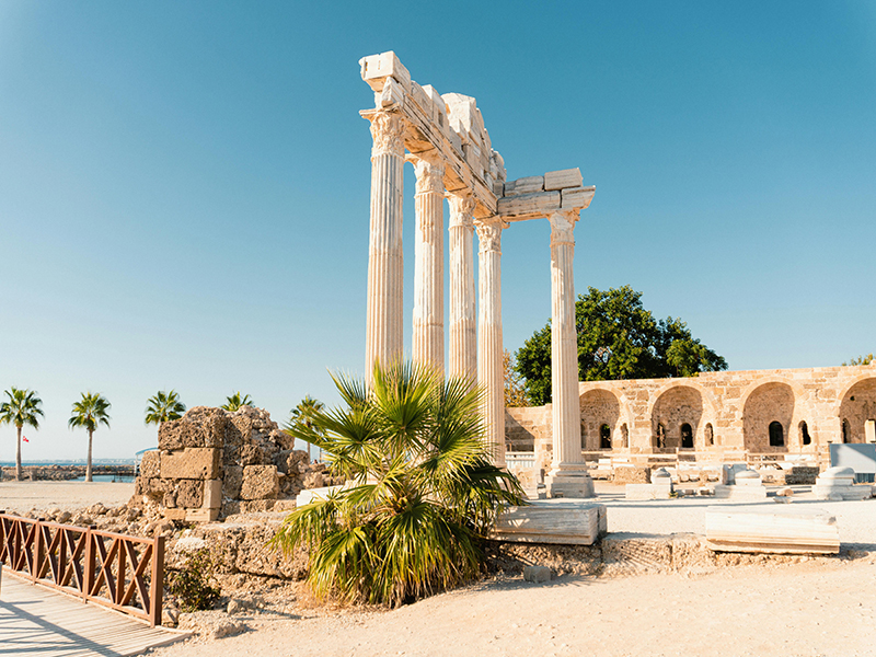 Visitors to Antalya Soar