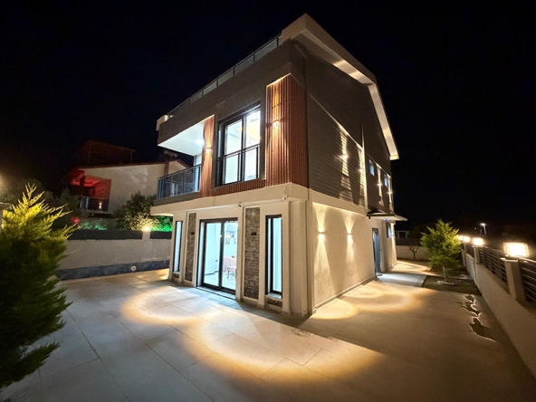 Akbuk Modern Detached Villa